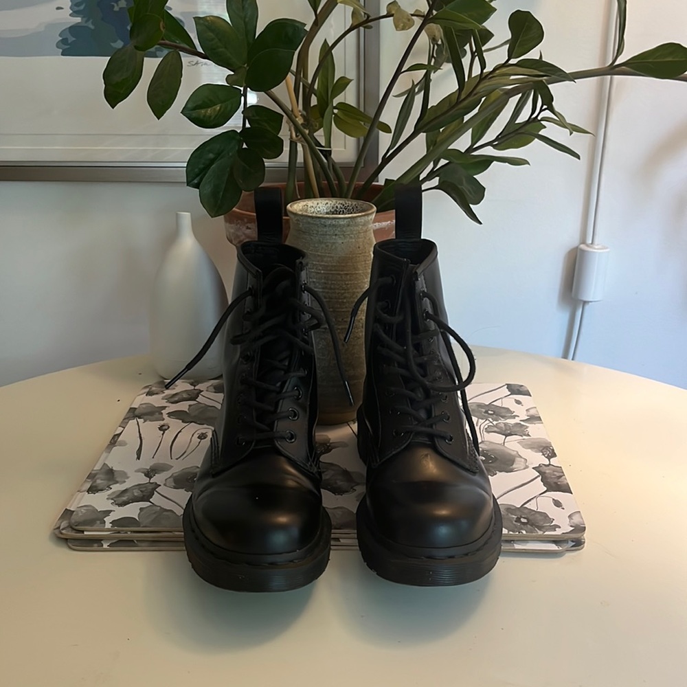 Doc Martens 1460 Smooth Leather Lace Up Boots - including leather balm!